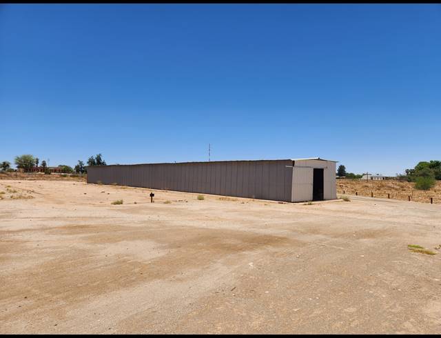 730M² STORAGE UNIT FOR SALE IN KANONEILAND